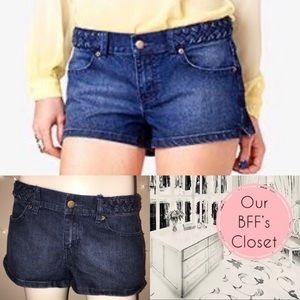 <Forever 21> Low rise stretch denim shorts